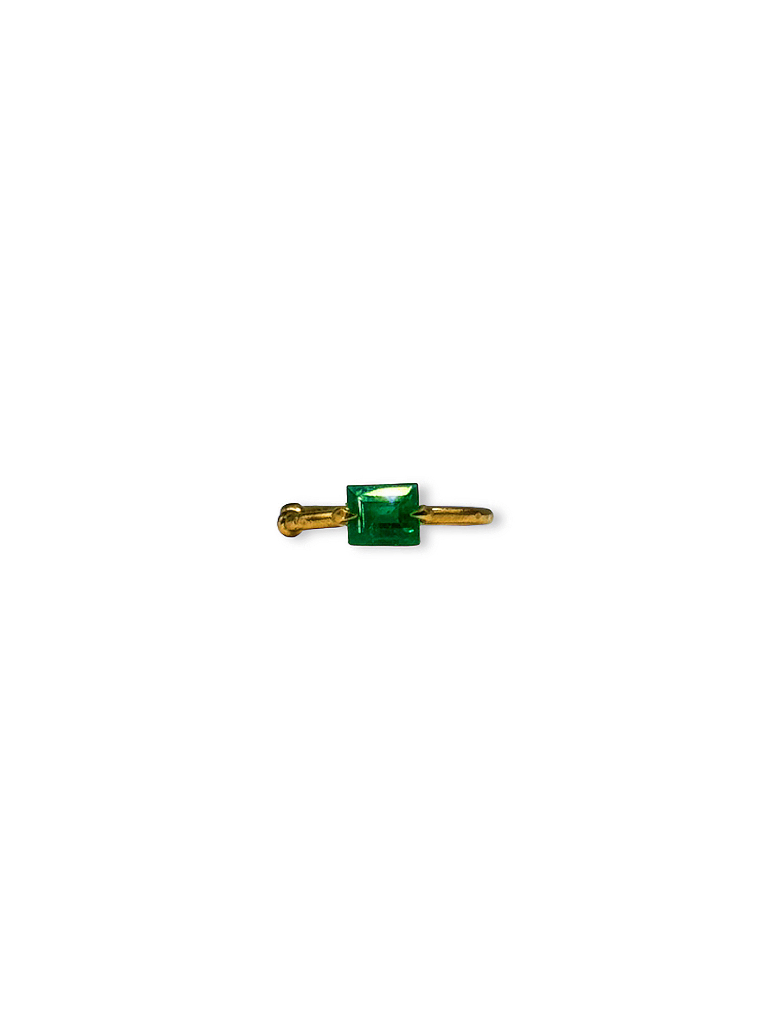 Yellow gold ring adorned with an emerald surrounded by diamonds – Castafiore
