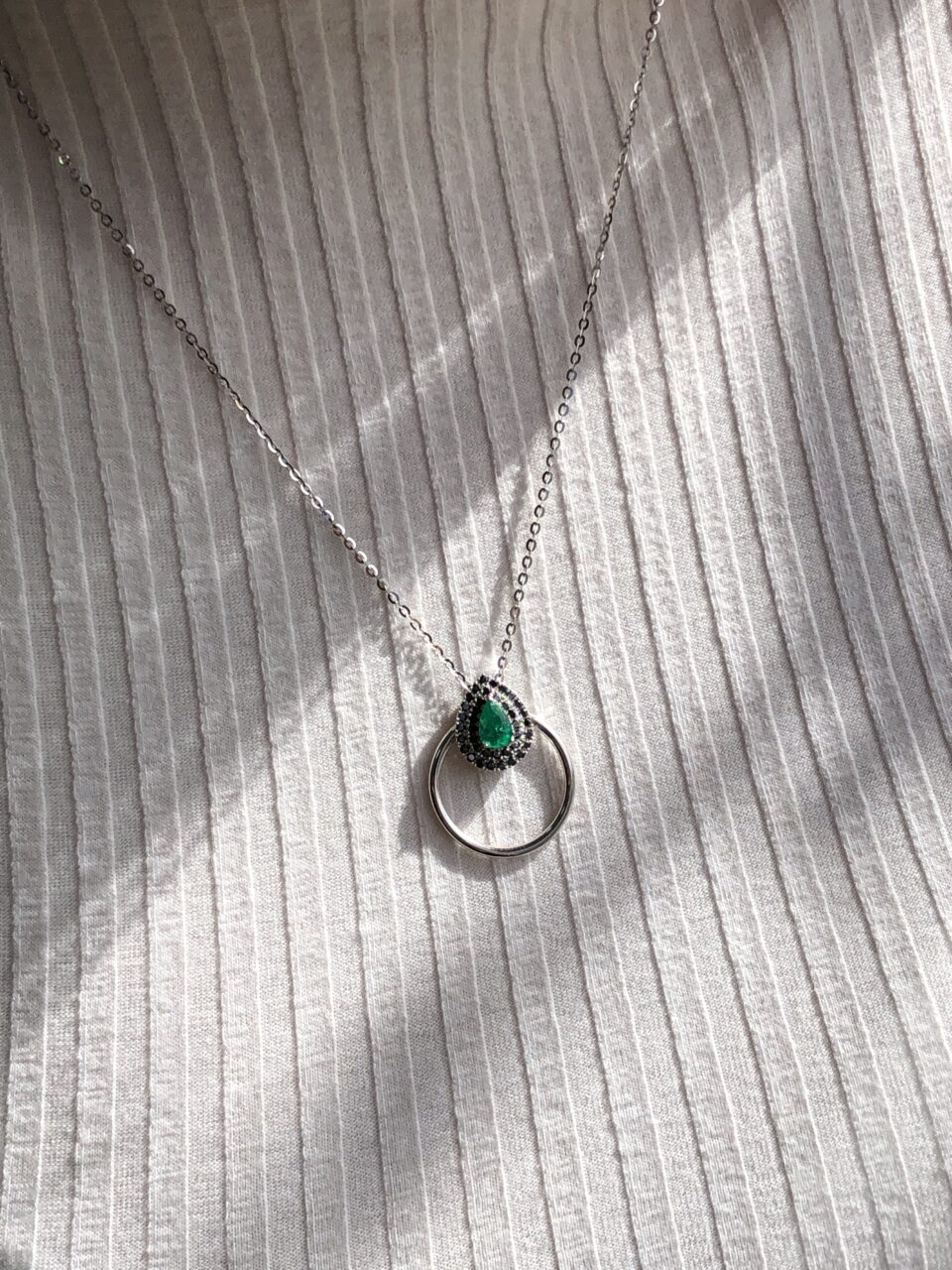 colombian emeralds, muzo emeralds, alpine green, emerald pendant, george smith, emerald ring