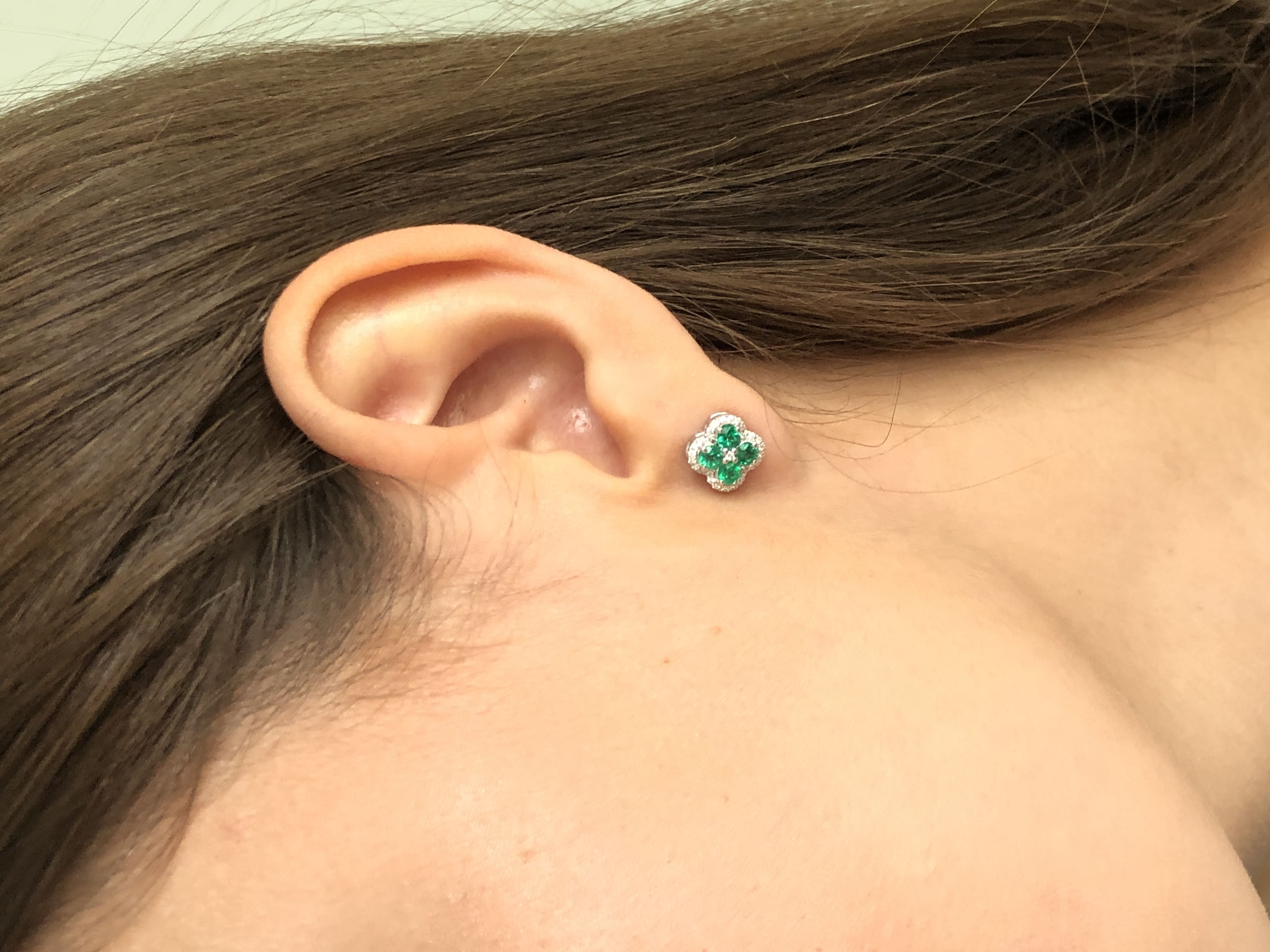 colombian emeralds, muzo emeralds, alpine green, emerald earrings, emerald studs, george smith