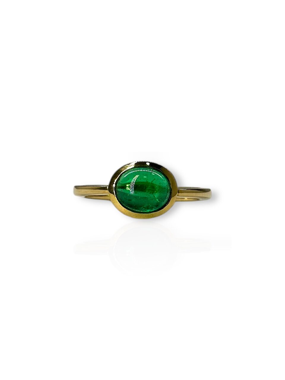 Cabochon emerald ring